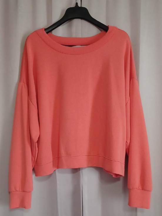 Crane Tops - Crane Cropped Boxy Fit Crewneck Sweatshirt Open Back Dropped Shoulders Soft